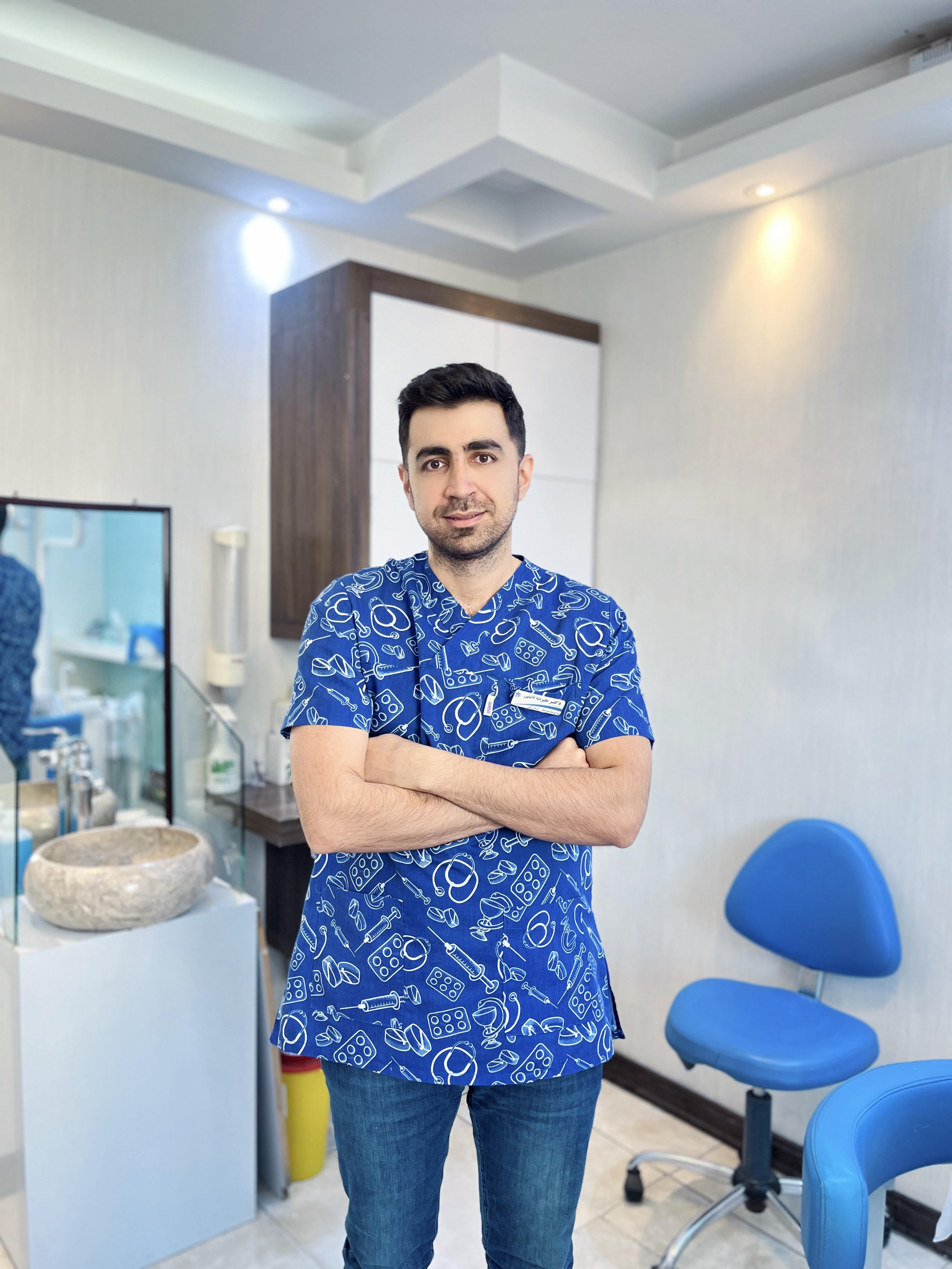 تصویر دکتر علیرضا نایینی